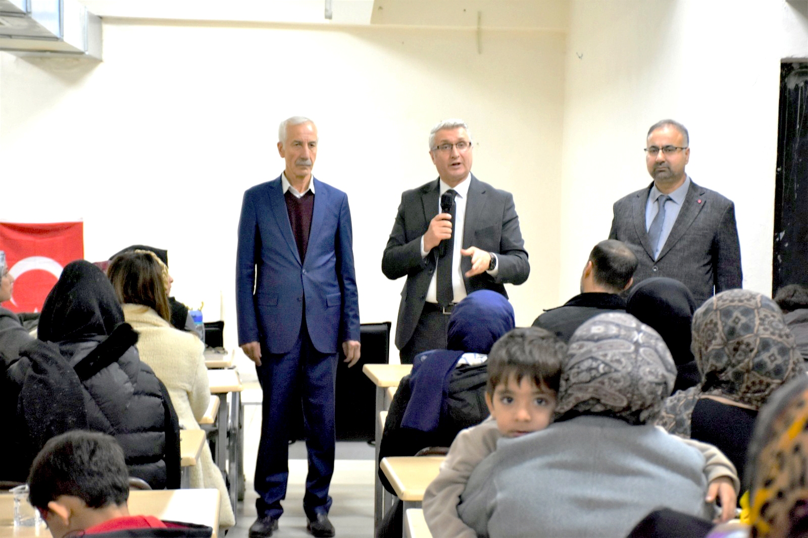 Aile Yılı Kapsamında Velilere Aile İçi İletişim Semineri