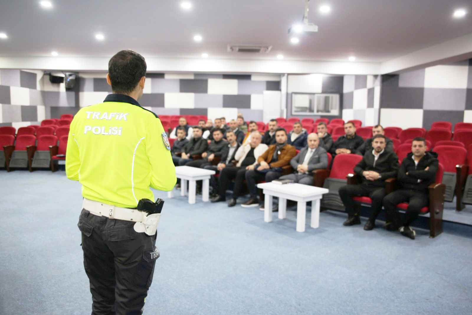 Otobüs Şoförlerine ‘Vatandaşlara Daima Nazik Yaklaşın’ Eğitimi