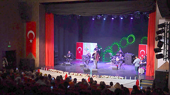 BATMANLILAR’DAN CELAL GÜMÜŞ KONSERİNE YOĞUN KATILIM