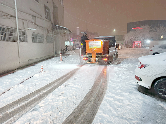 BUZLANMA ÖNCESİ KAR TEMİZLİĞİNDE ETKİN MÜCADELE