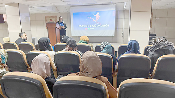 GENÇLERE BAĞIMLILIKLA MÜCADELE EĞİTİMİ