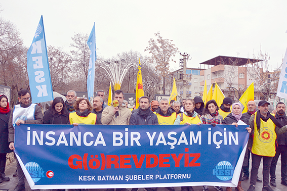 “GEÇİNEMİYORUZ, İNSANCA YAŞAM İSTİYORUZ”