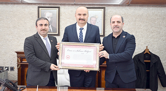 KORUCULAR VAKFI’NDAN VALİ CANALP’A ZİYARET