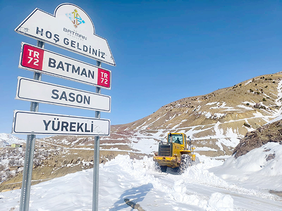 KÖY YOLLARI ULAŞIMA AÇILDI