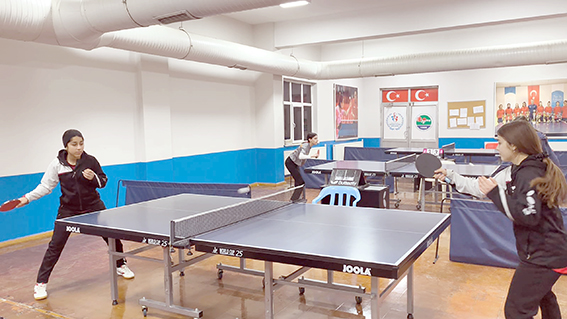 MASA TENİSİNİN YILDIZ ŞAMPİYONLARI BELLİ OLDU