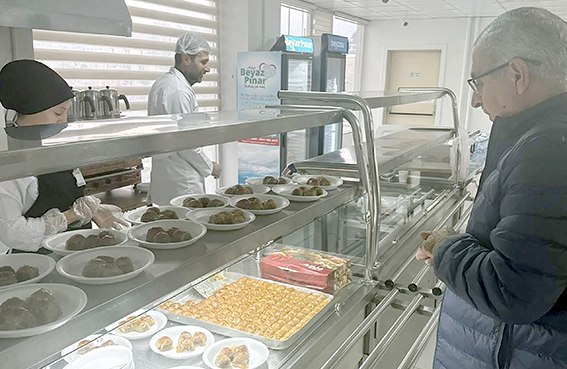 ÖZPERK, YURT YEMEKHANESİ VE KANTİNİNİ DENETLEDİ