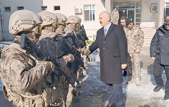 VALİ CANALP, ÖZEL HAREKET ŞUBE’Yİ ZİYARET ETTİ