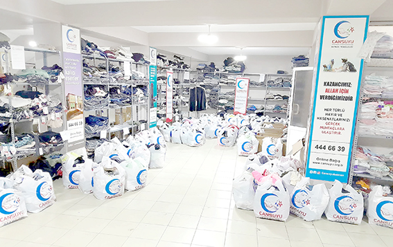 CANSUYUNDAN 400 AİLEYE RAMAZAN ÖNCESİ YARDIM