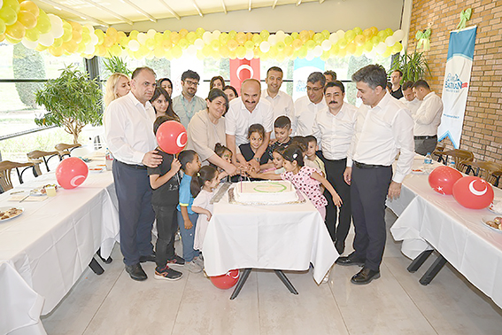 BÖLGEYE ŞİFA DAĞITIYOR!