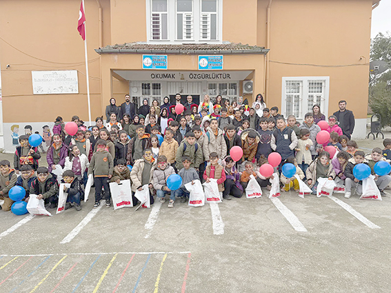 “GERİ DÖNÜŞÜMLE ŞEHRİMİZE DEĞER KATIYORUZ”