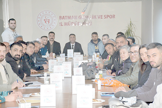 HENTBOL’DA YARI FİNAL HEYECANI BAŞLADI