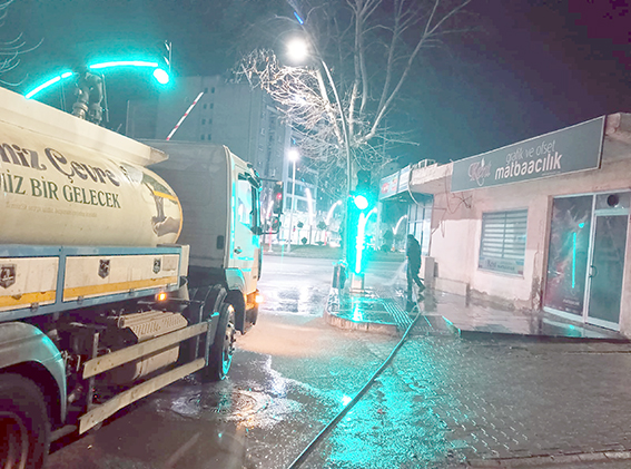 İSTASYON CADDESİNE DİP TEMİZLİĞİİSTASYON’DA KAPSAMLI TEMİZLİK
