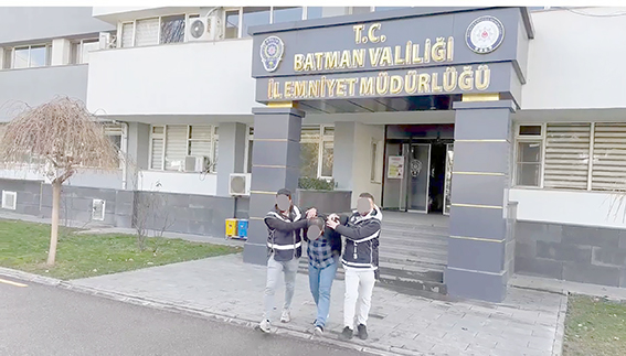 KAÇMAYA ÇALIŞAN ŞAHIS TUTUKLANDI