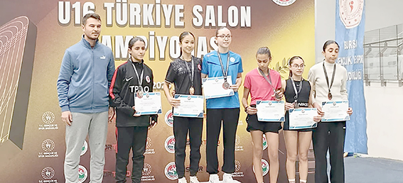 PETROLSPOR’LU ATLETLERDEN MADALYA YAĞMURU