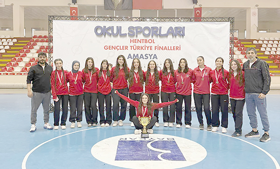 SPOR LİSESİ KIZ HENTBOL TAKIMI TÜRKİYE ÜÇÜNCÜSÜ OLDU