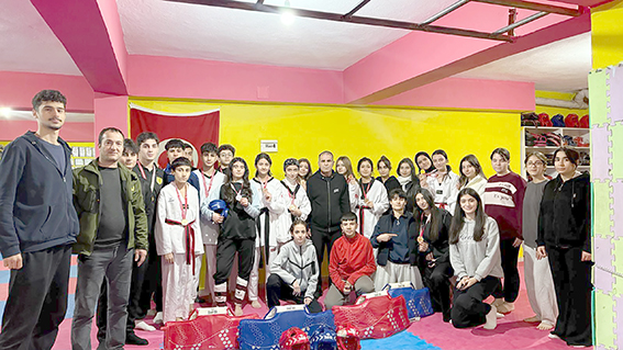 TAEKWONDO ŞAMPİYONLARI BELLİ OLDU