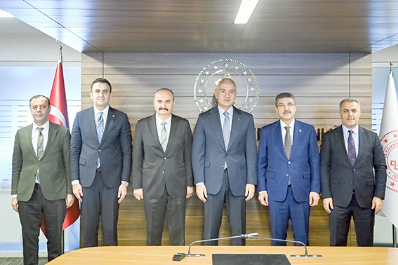 BAKAN ERSOY İLE TURİZM VİZYONU GÖRÜŞÜLDÜ
