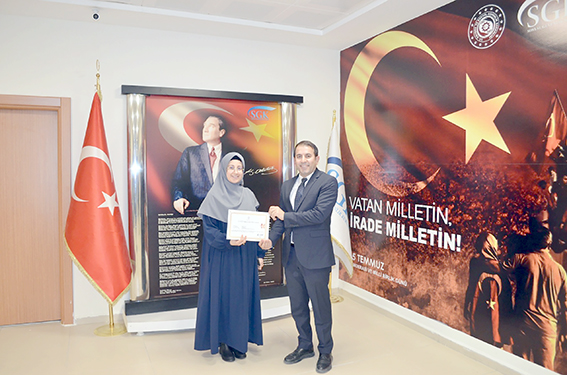 ÜSTÜN BAŞARI BELGELERİ TAKDİM EDİLDİ