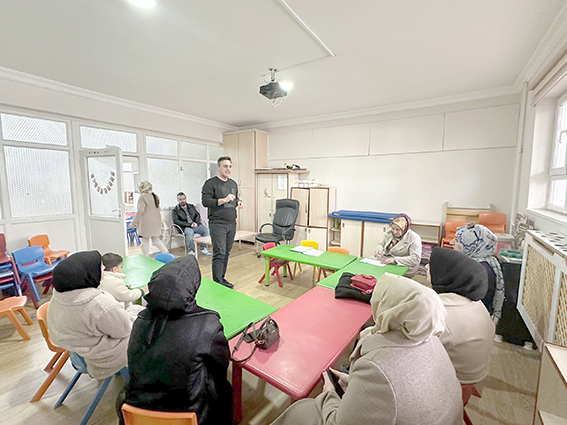 VELİLERE ‘ÇOCUK AKADEMİSİ’NDEN SAĞLIK DERSİ