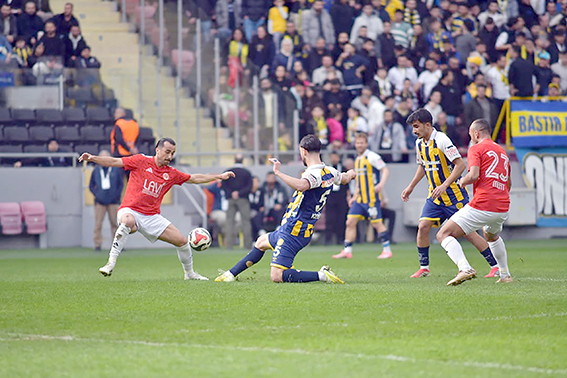 DEPLASMAN FOBİSİ LİDERLİKTEN ETTİ