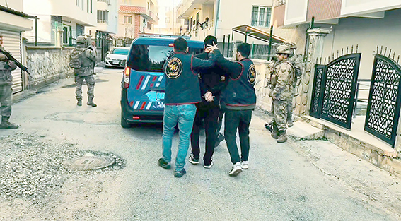 27 YILLIK HÜKÜMLÜ FİRARİ JASAT OPERASYONUYLA YAKALANDI