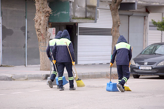 3 MAHALLEDE EŞ ZAMANLI TEMİZLİK