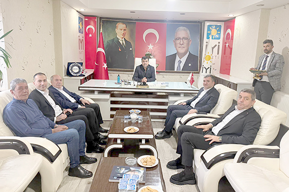 AK PARTİ’DEN PARTİLER ARASI BAYRAMLAŞMA TRAFİĞİ