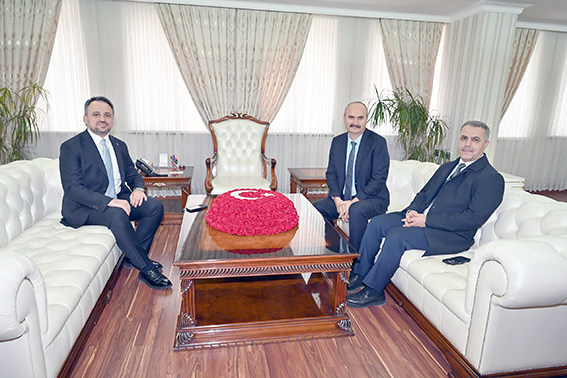 BAKAN YARDIMCISI EMİNOĞLU, VALİ CANALP’I ZİYARET ETTİ