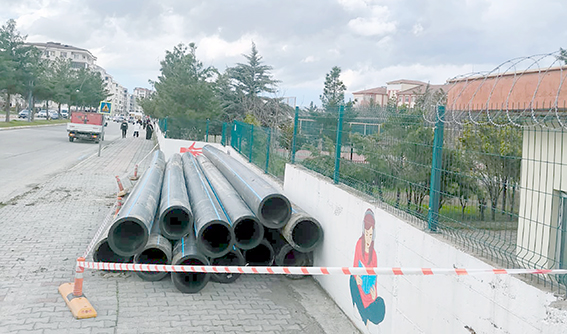 BÖLGEDE ANA SU HATTI YENİLENİYOR