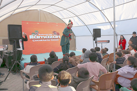 ESKİ RAMAZANLARIN SICAKLIĞI MAHALLEYE TAŞINDI