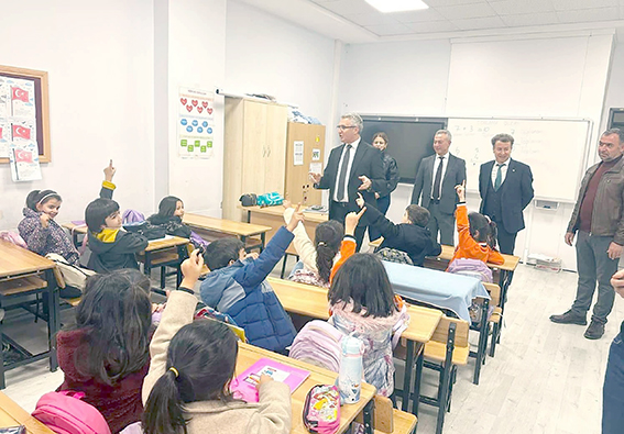 MÜDÜR CİĞER’DEN GAZZE ŞEHİTLERİ İLKOKULU’NA ZİYARET