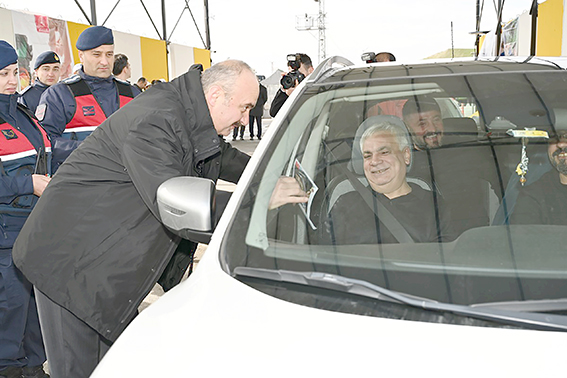 VALİ CANALP’TEN UYGULAMA NOKTASI VE 112 ACİL ÇAĞRI MERKEZİNE ZİYARET