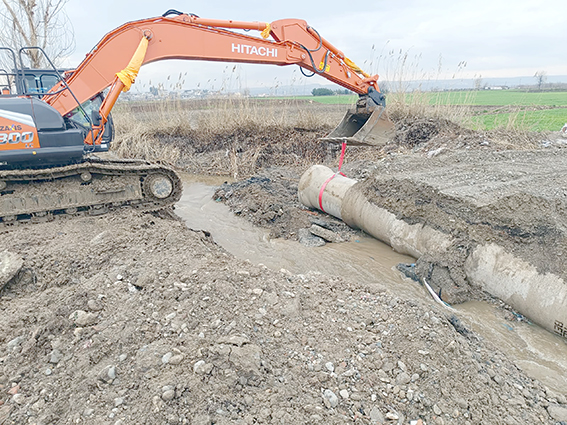 YAĞIŞ ÖNCESİ VE SONRASI BELEDİYE EKİPLERİ SAHADAYDI