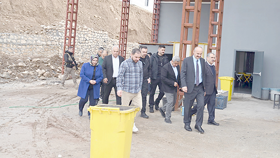 YAĞIŞLARDAN ZARAR GÖREN FABRİKAYA ZİYARET