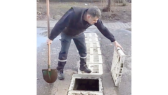 YAĞMUR SUYU IZGARALARINDA YOĞUN MESAİ