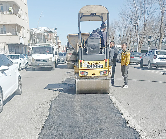 YOL BAKIM VE ONARIM ÇALIŞMALARI SÜRÜYOR