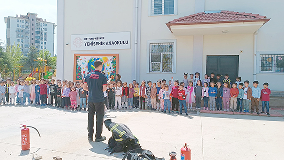 135 ÖĞRENCİYE YANGIN EĞİTİMİ
