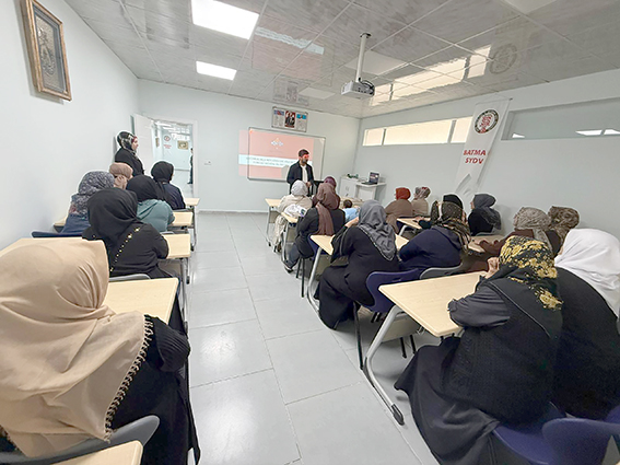 BAYINDIR ADEM’DE FARKINDALIK EĞİTİMİ