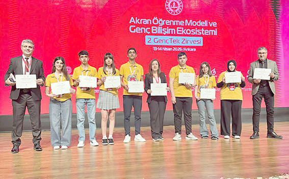 GENÇLER GENÇTEK ZİRVESİ’NDE FARK YARATTI