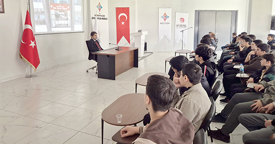 GENÇLER SİVİL TOPLUMLA BULUŞTU