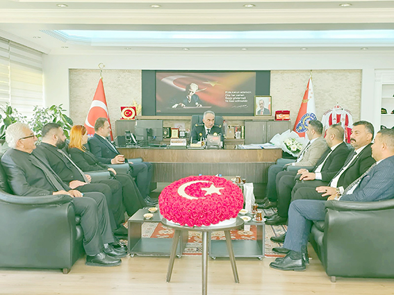 İL BAŞKANI ÇETİN’DEN MÜDÜR KABA’YA POLİS HAFTASI ZİYARETİ