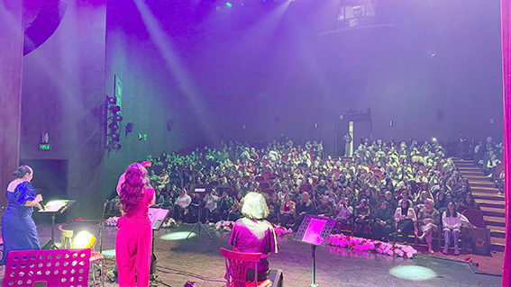 KADIN KADINA EĞLENCE GECESİ BÜYÜK İLGİ GÖRDÜ