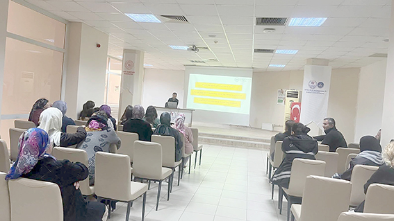 KIZ YURDU YURT PERSONELLERİNE ÖZEL GELİŞİM EĞİTİMİ