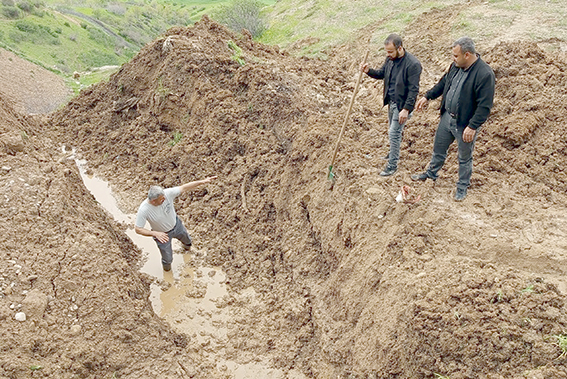 KOZLUK’TA SAĞANAK YAĞIŞ SONRASI EKİPLER SEFERBER OLDU