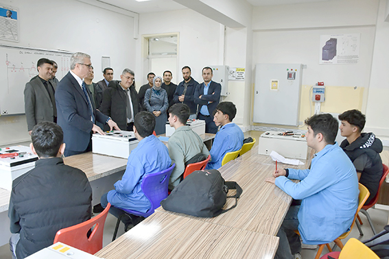 MESLEK LİSELERİ TANITIM GEZİLERİ SÜRÜYOR