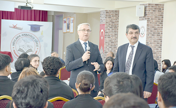 NASIROĞLU “AZİMLE ÇALIŞIN VE KENDİ BAŞARI HİKÂYENİZİ YAZIN”