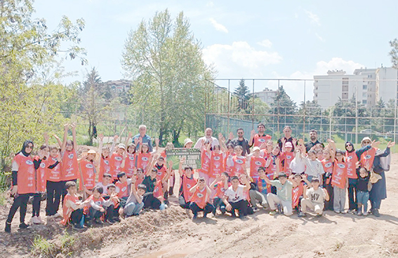 30 FİDAN TOPRAKLA BULUŞTU