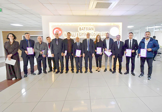 OKULLARIN ETWİNNİNG LEVHALARI VERİLDİ