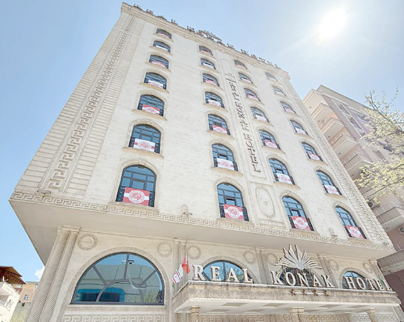 REAL KONAK HOTEL’DEN ŞAMPİYONA ANLAMLI DESTEK