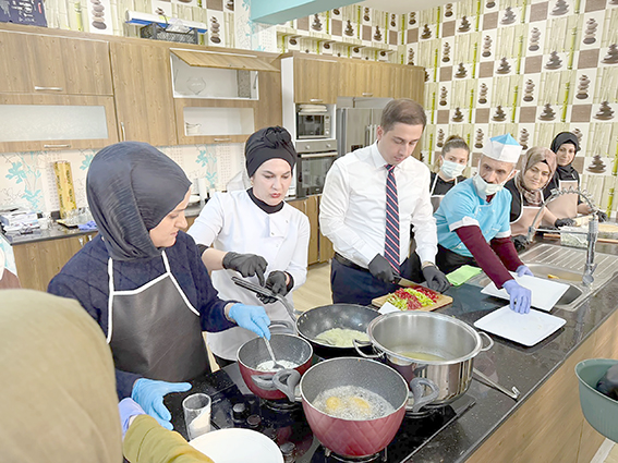 ŞEHİT AİLELERİNE ANLAMLI ZİYARET